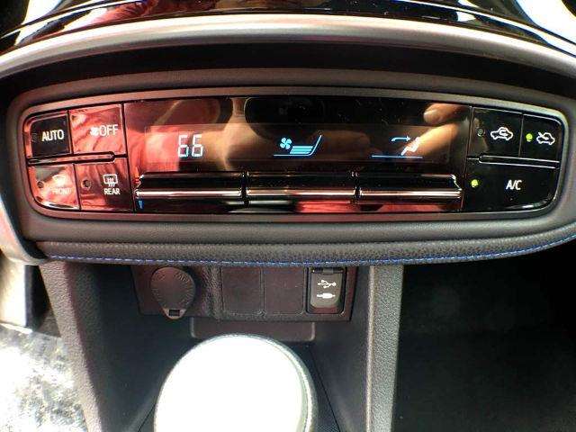 2017 Toyota Corolla SE 4dr Sedan CVT